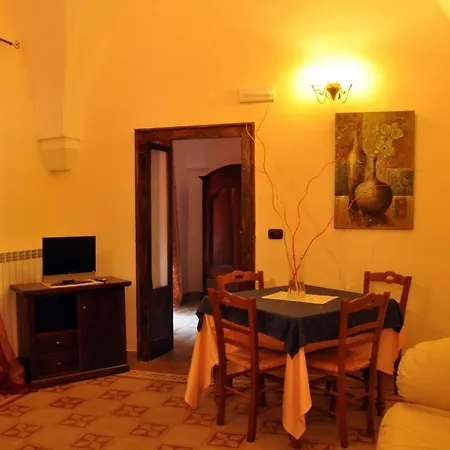 לינה וארוחת בוקר Al Borgo Antico Ristorante E