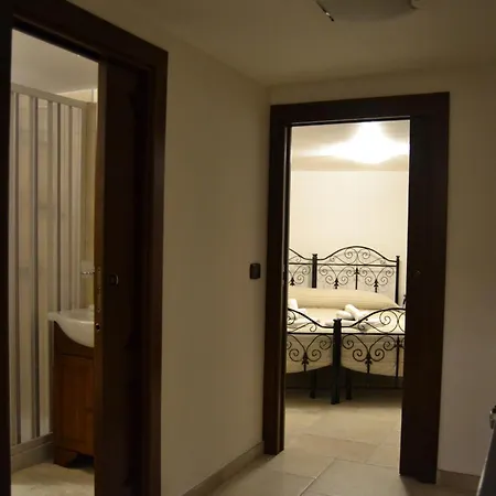 Al Borgo Antico Ristorante E Bed & Breakfast