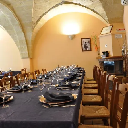 Bed & Breakfast Al Borgo Antico Ristorante E Crispiano